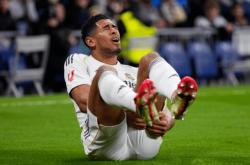 万博体育app下载 -贝林厄姆重伤成(chéng)焦点！皇马中场能否及时複(fù)出？