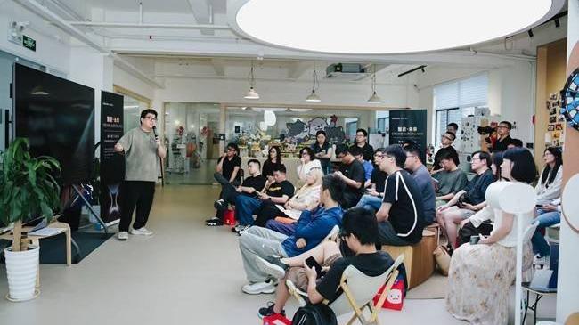 万博官网 -自(zì)研AIOS突破(pò)現(xiàn)有桎(zhì)梏，追觅AURORA展(zhǎn)現(xiàn)行业“黑(hēi)马”底氣(qì)