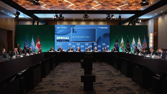 FIFA新规落地 球员捂嘴讲话可被红牌直接罚下