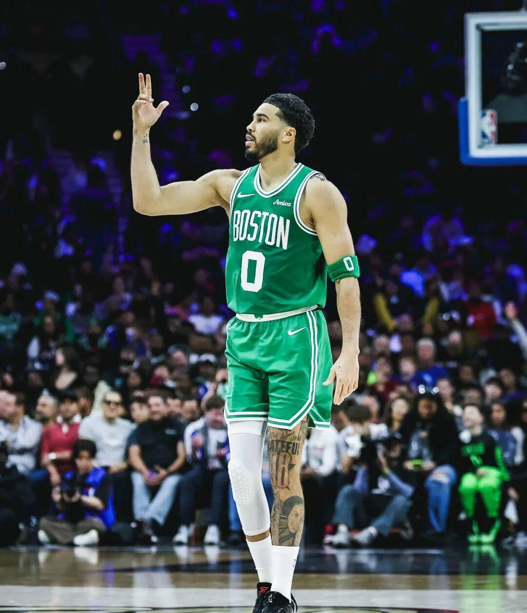 三十+七+十一，凯尔特人豪取赛点，跟腱撕裂塔图姆满血复出显神威！